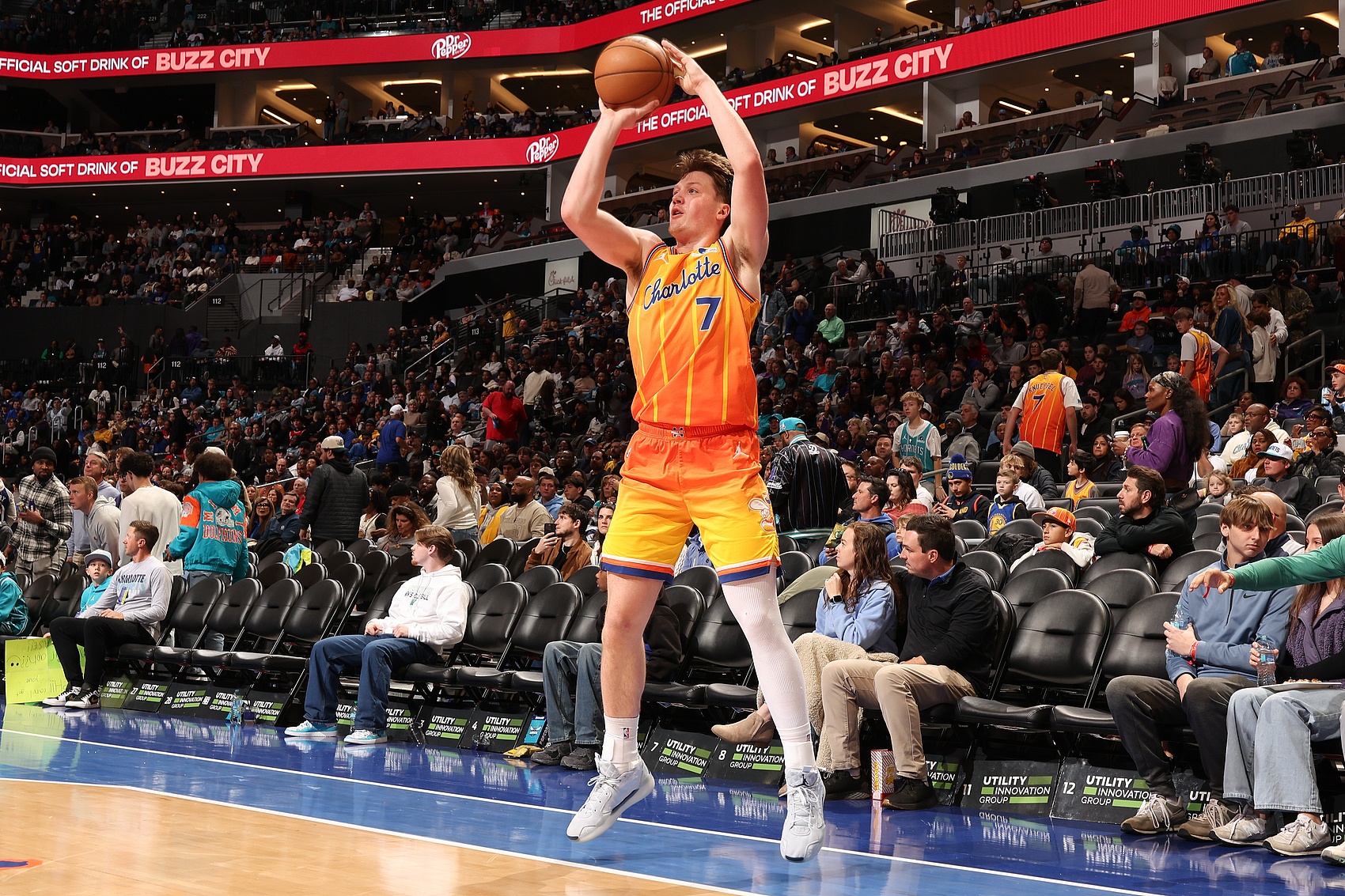 开云·体育app 中国-【菜鸟】克尼佩尔19分7板4助 双向西塞10分13板3帽 科沃德17分2帽